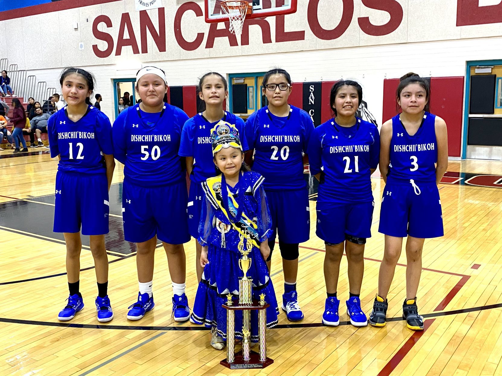 Dischii’bikoh Junior High girls take runner-up trophy